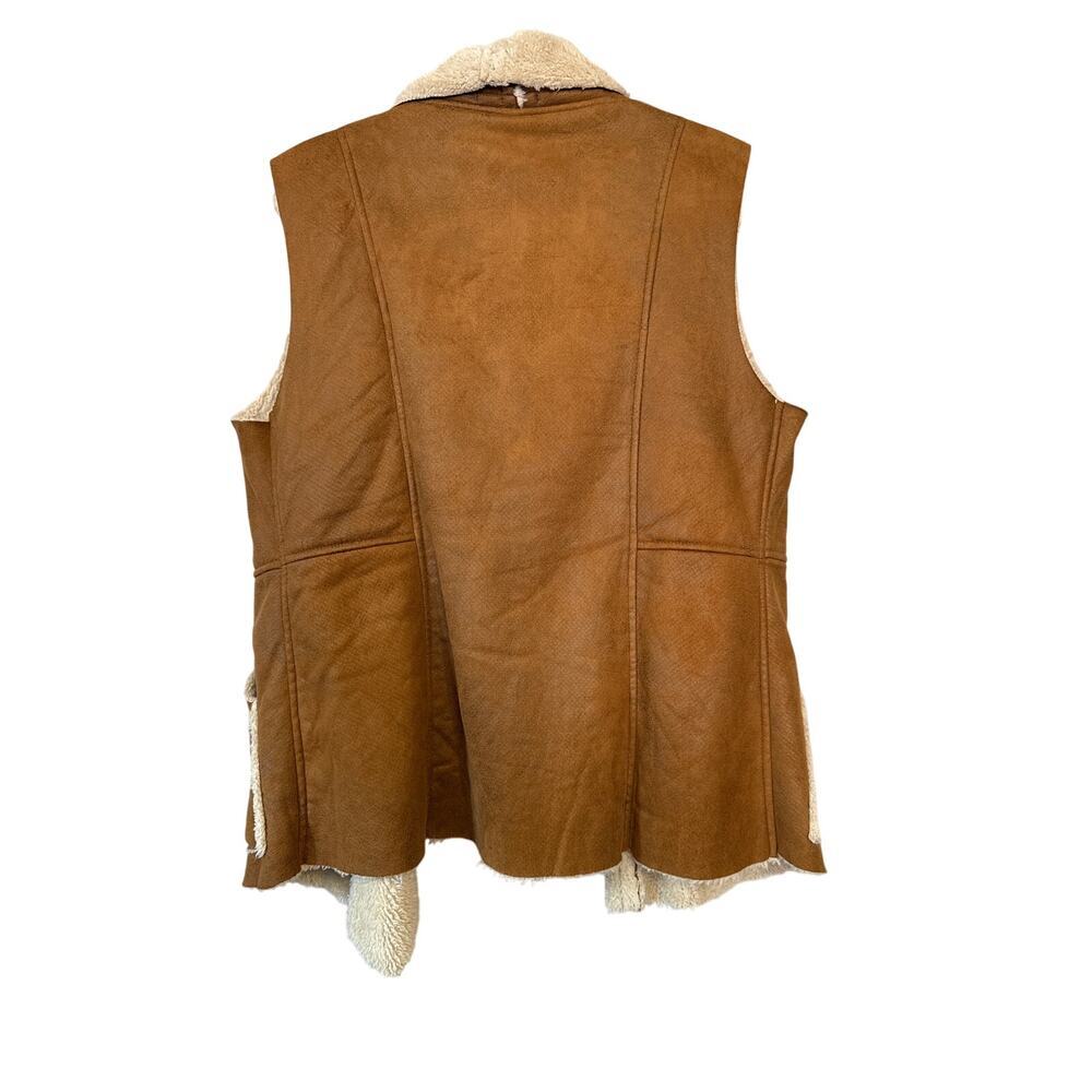 Entro Large Camel Faux suede Sherpa lined Vest - Picture 2 of 6